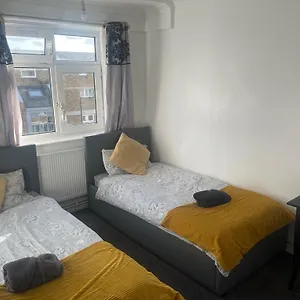Budget Maisonette , London United Kingdom